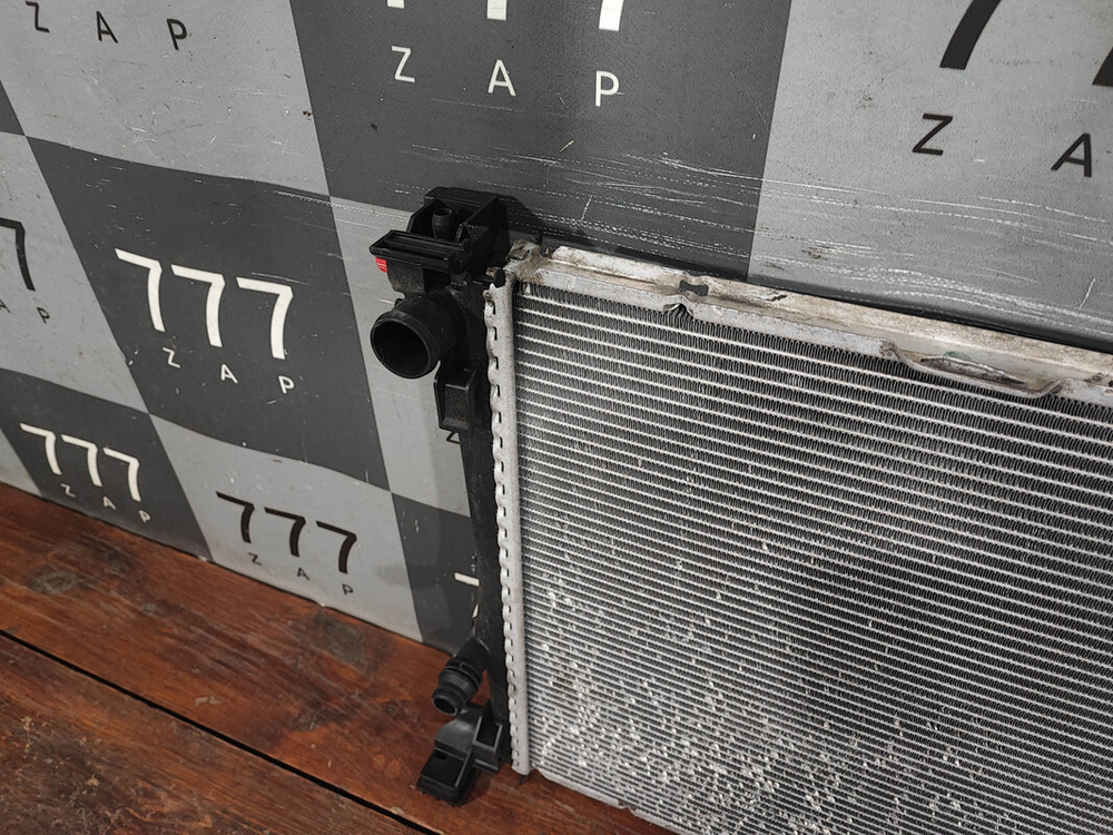 Радиатор двигателя Mercedes A-Class (W176) 12-18 Б/У Оригинал A2465001303