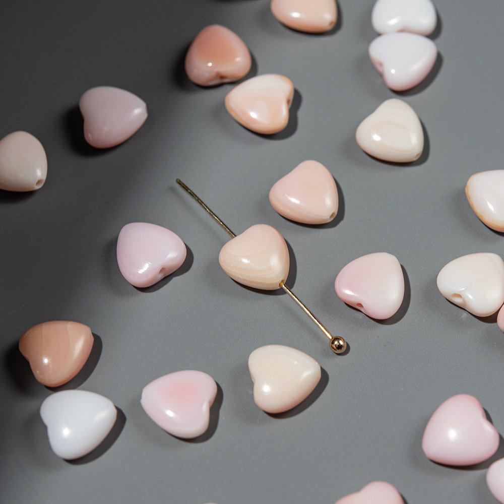 Сердечки из раковины розовой королевской ракушки, 8*8мм