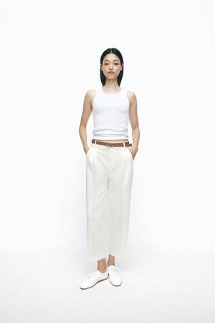 ZARA БРЮКИ С ЗАЩИПАМИ И РЕМНЕМ, ЖЕЛТОВАТО-БЕЛЫЙ