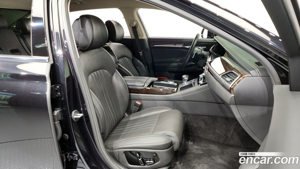 Genesis G90 3.8 (02.2020)
