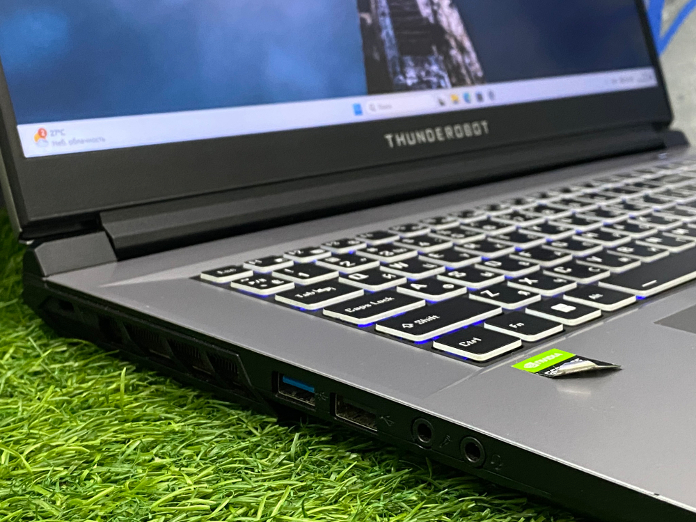 Игровой ThundeRobot 17.3' i5-12450H/RTX 3050Ti/2xSSD 512 + 1TB/16GB/IPS 144Hz/ 911 Plus X[JT009WE07RU]/ Windows 11