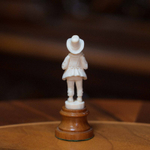 Французская резьба по кости «Кавалер и дама в костюмах эпохи Людовика XIV»