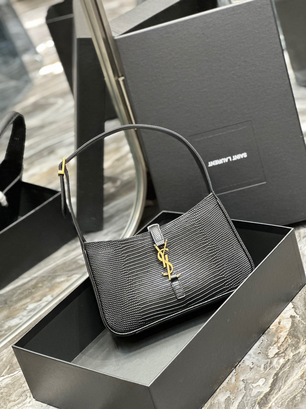 Saint Laurent Le 5 à 7 Hobo Bag