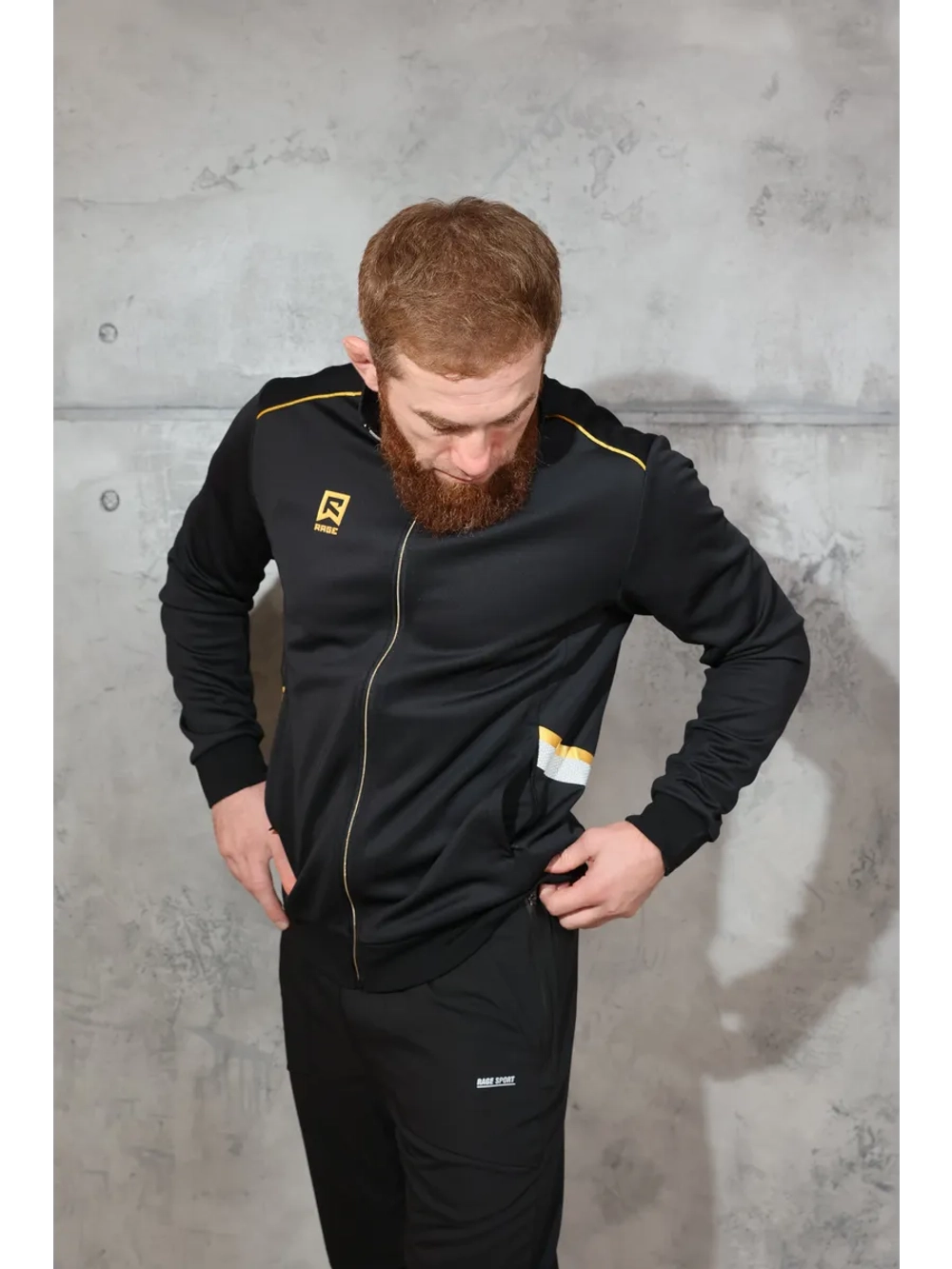 Куртка спортивная