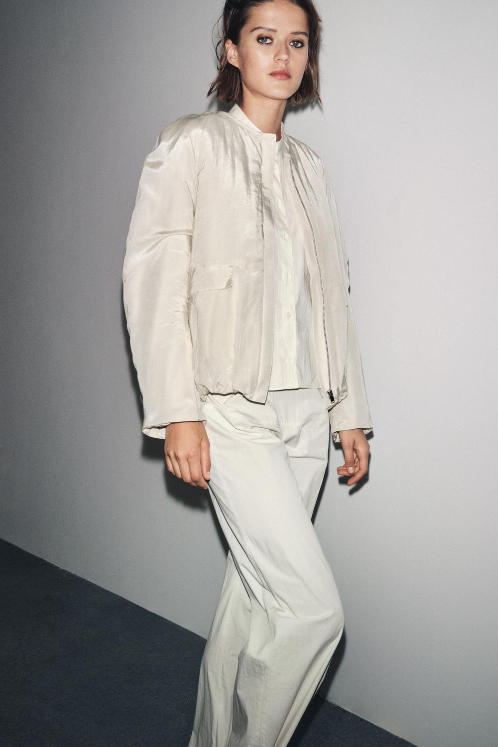 ZARA СТЕГАНАЯ КУРТКА С КАРМАНАМИ — ZW COLLECTION, БЕЖЕВЫЙ/ЗЕЛЕНЫЙ