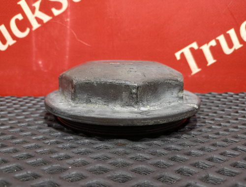 Крышка  ступицы передней