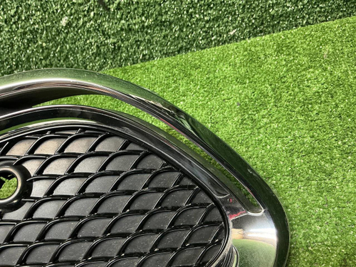 Решетка бампера LH Mercedes S Z223 (20-нв) Maybach