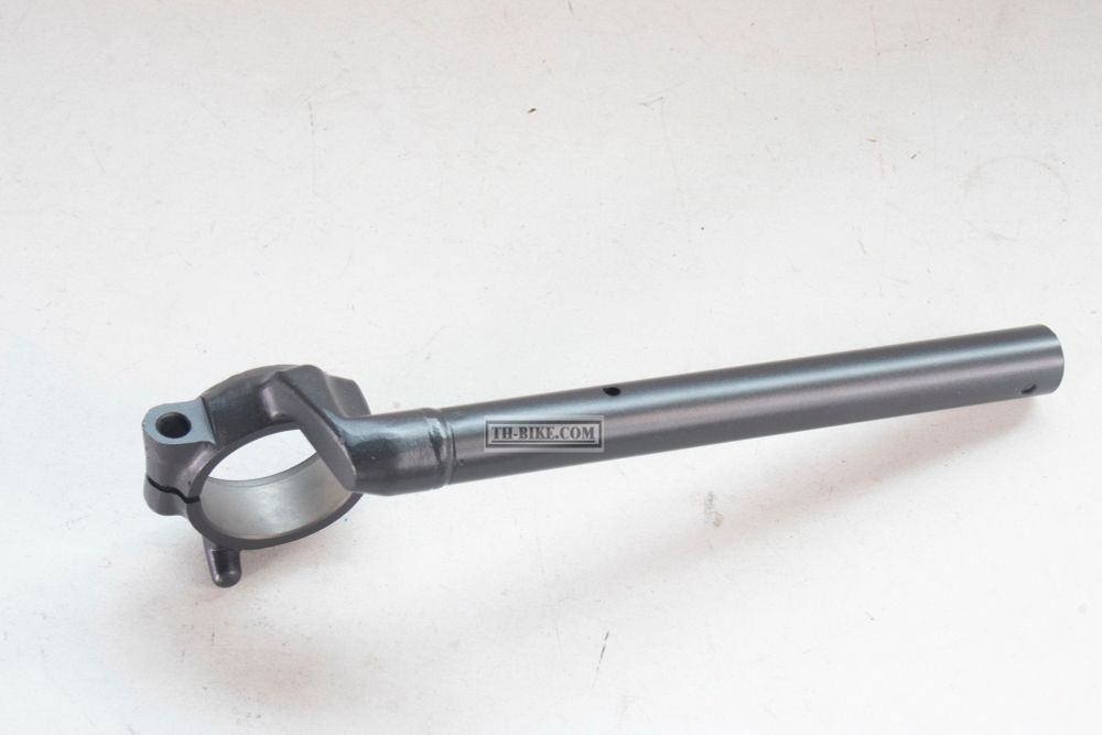 53100-MKN-D10. PIPE COMP., R. STEERING HANDLE. HONDA