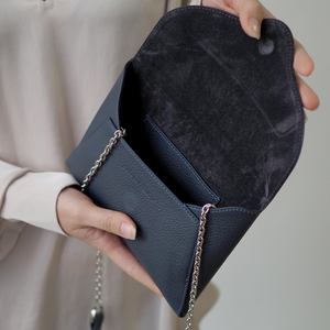 Сумка-клатч Florette из кожи теленка, синего цвета