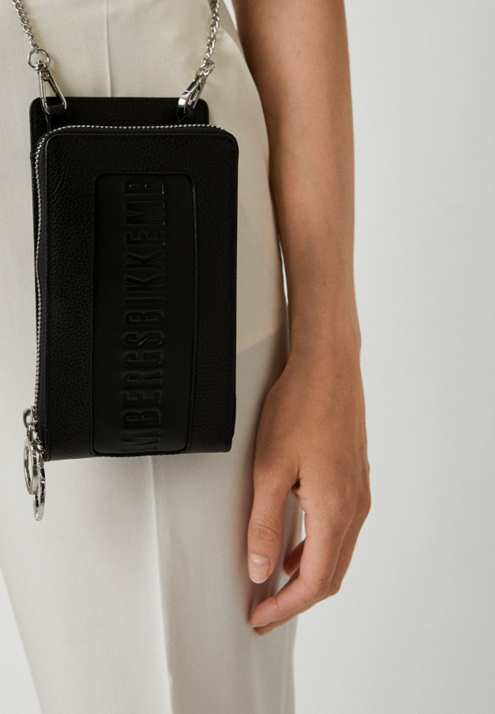 Сумка для тел. BIKKEMBERGS NINA 164 черный