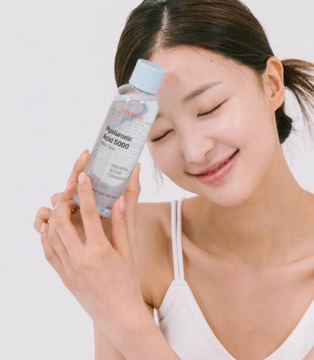 Тонер с гиалуроновой кислотой Yeppda Hyaluronic acid 5000 Water Toner, 200мл