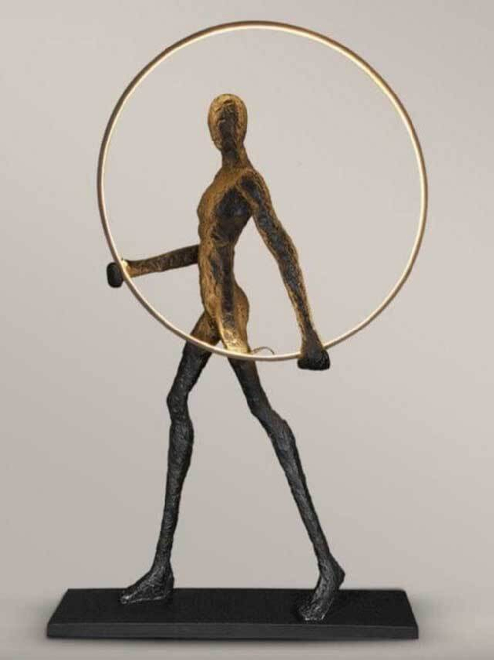 Современная скульптура Обруч 195см