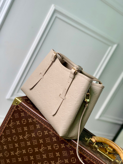 Louis Vuitton Babylone Tote PM