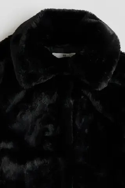 H&M Куртка из искусственного меха, черный