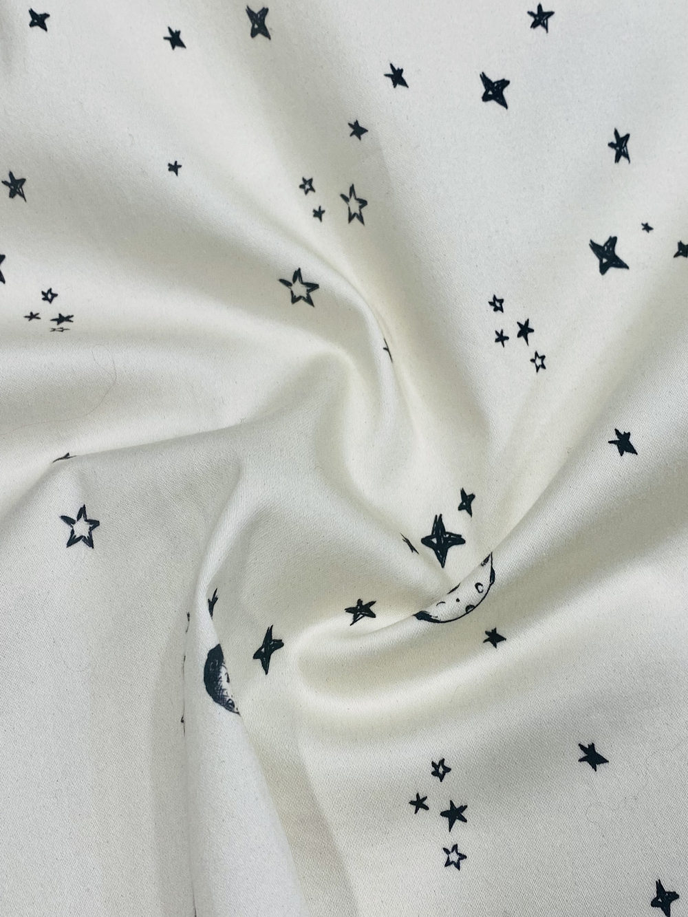 Ткань (Италия) 95%  хлопок.  5%эластан  ш-150см 1м