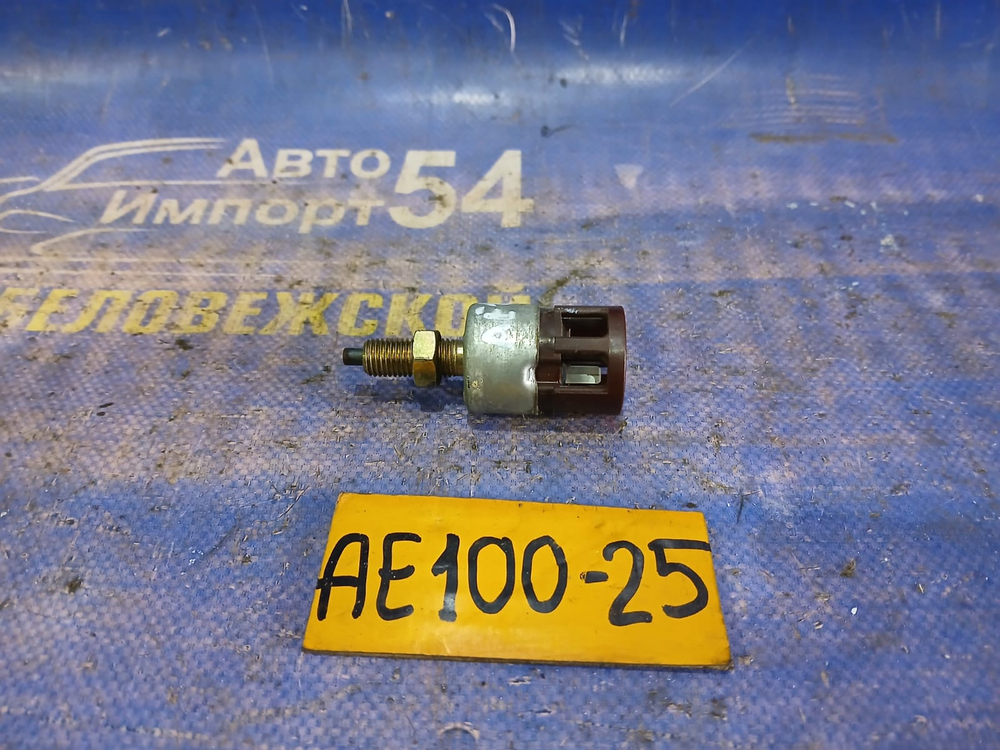 Датчик педали тормоза TOYOTA SPRINTER 1991