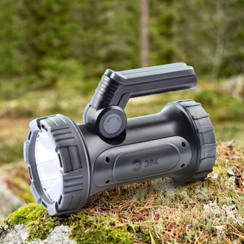 Светодиодный фонарь ЭРА PA-703 прожекторный аккумуляторный IP65 поворотная рукоять с раскладными подставками | Прожекторные фонари