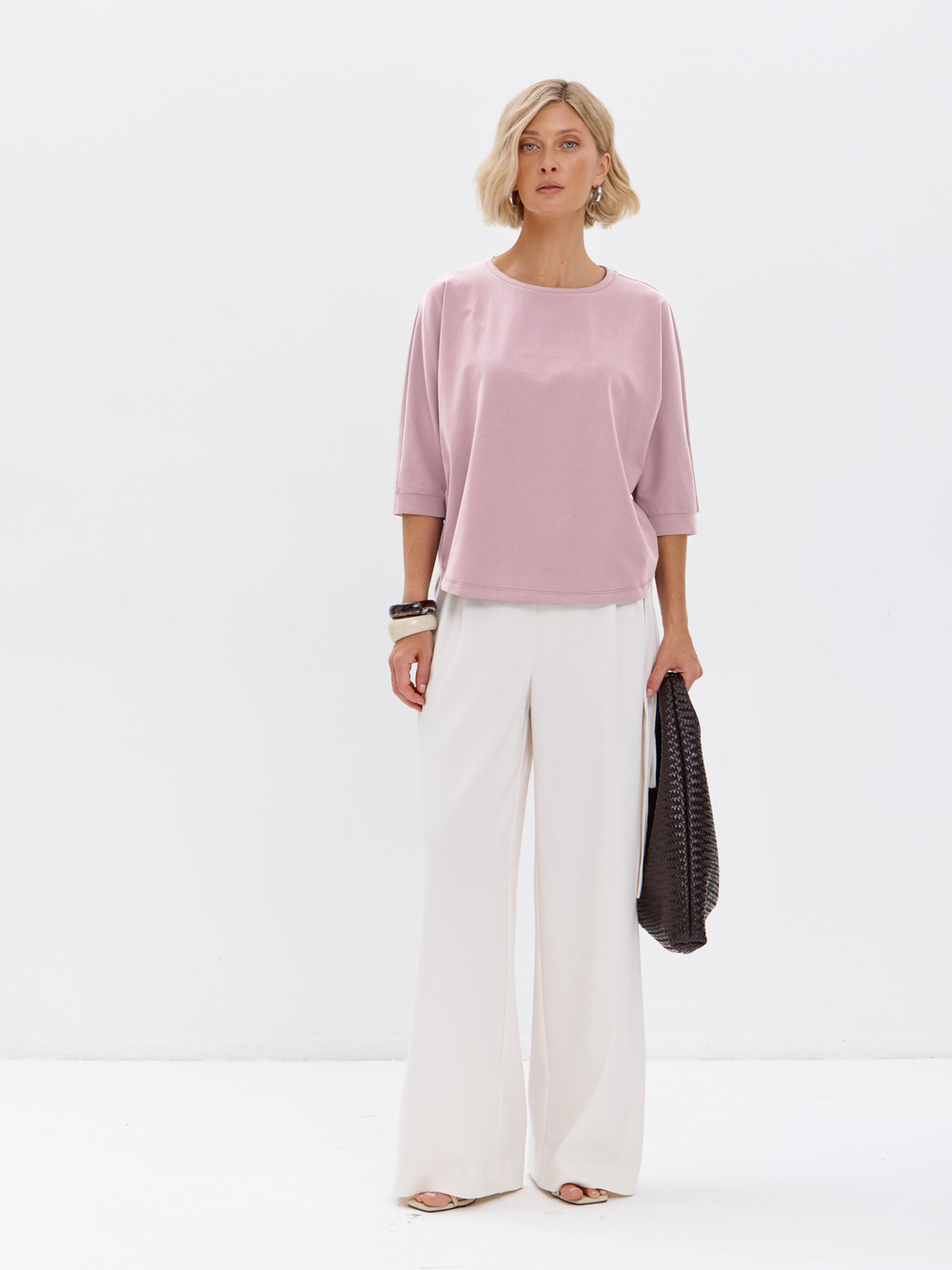 Свободная футболка летучая мышь с рукавом 3/4