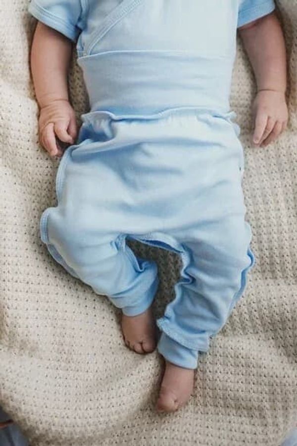 Ползунки с наружными швами 