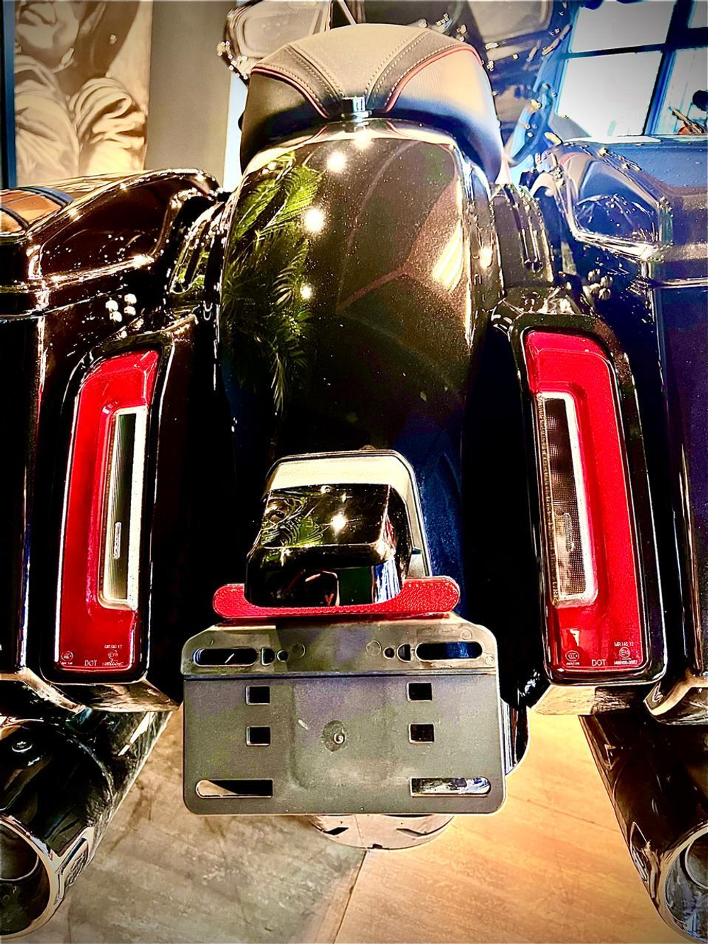 Harley-Davidson CVO Road Glide 121 (Raven Fade) 2025