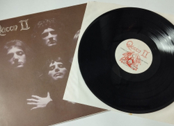 Винтажная виниловая пластинка LP Queen II (Россия 1994) The Seven Seas Of Rhye
