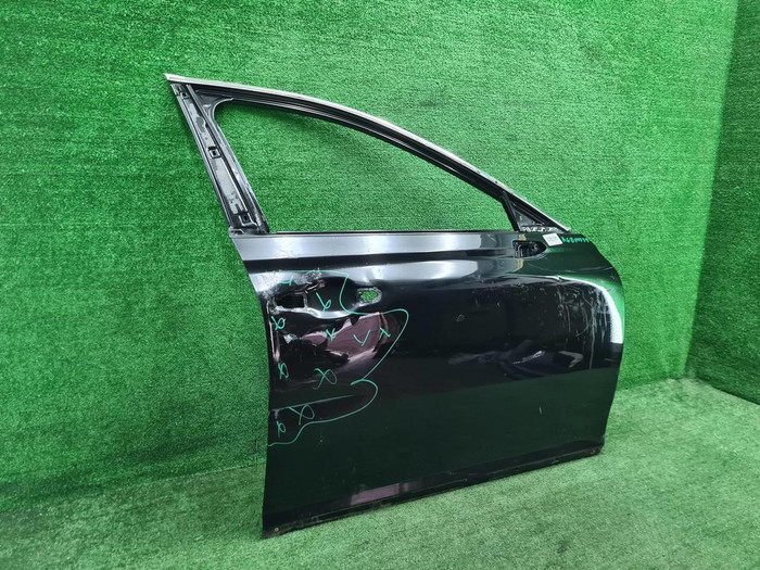 Дверь передняя правая Genesis G90 (2016-2022)