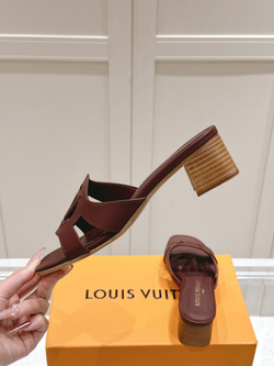 Louis Vuitton Isola Mule