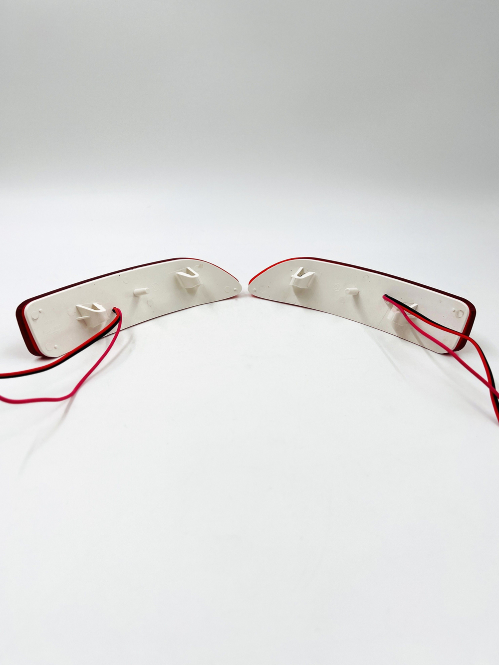 Катафоты диодные 2 режима в задний бампер для Лада Ларгус, Renault Logan фаза I 2 шт