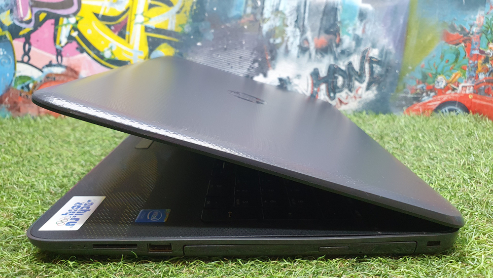 Ноутбук HP Celeron/4GB