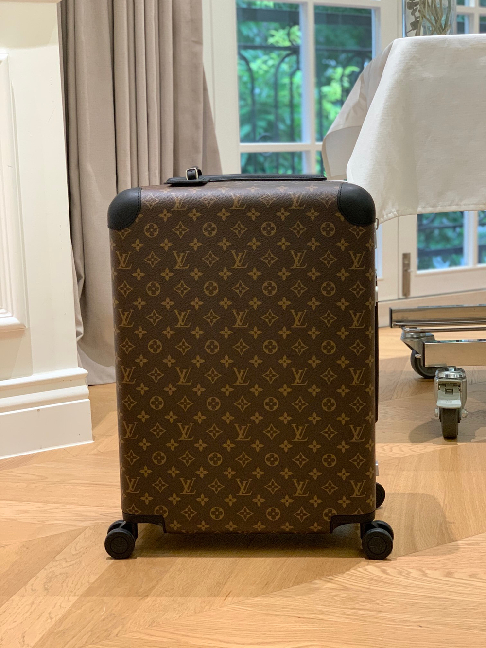 Louis Vuitton Horizon 55