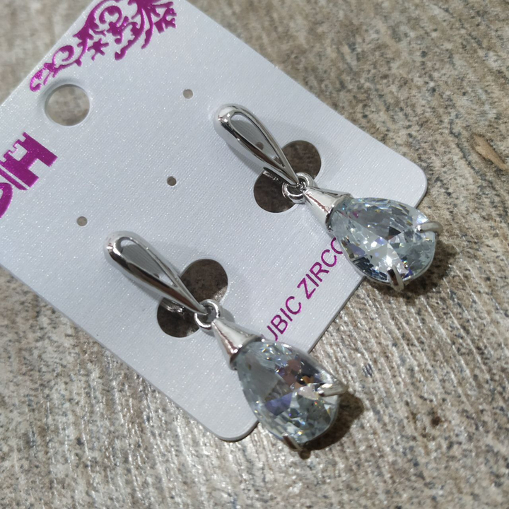Серьги на англ.заст. Cubic Zirconia подвеска капля цвет прозрачный металл серебристый