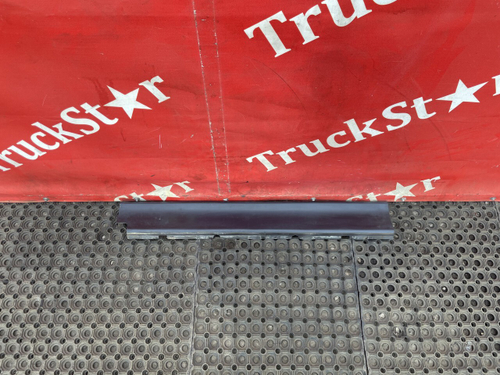 Верхняя планка радиатора 2019 г.