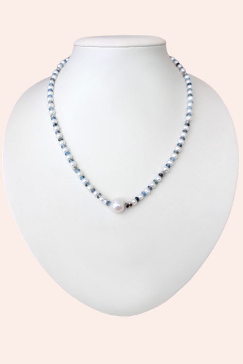 Бусы из пресноводного жемчуга и аквамарина с включениями