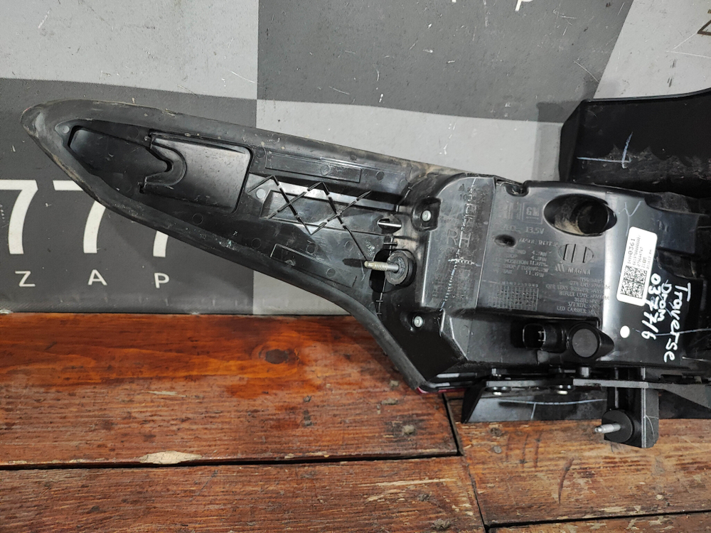 Фонарь задний правый Chevrolet Traverse 2 17-21 Б/У Оригинал 84990361