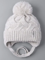 Шапка для девочки на завязках на осень