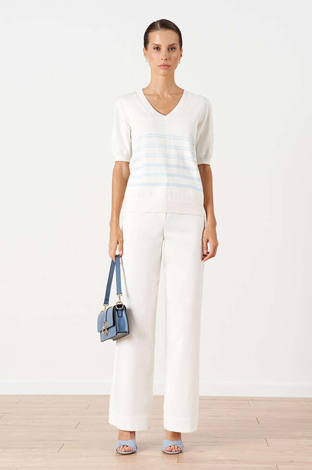 23253 Джемпер женский (молочный / голубой)