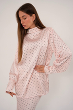 Костюм в горошек с юбкой в макси длине из вискозного шелка