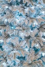 Заснеженная елка с гирляндой «Камчатская» холодный свет (Литая+пвх) 5 м