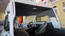 Лодка Беркут L-HT Open. В наличии. Цвет Черный низ - серый верх