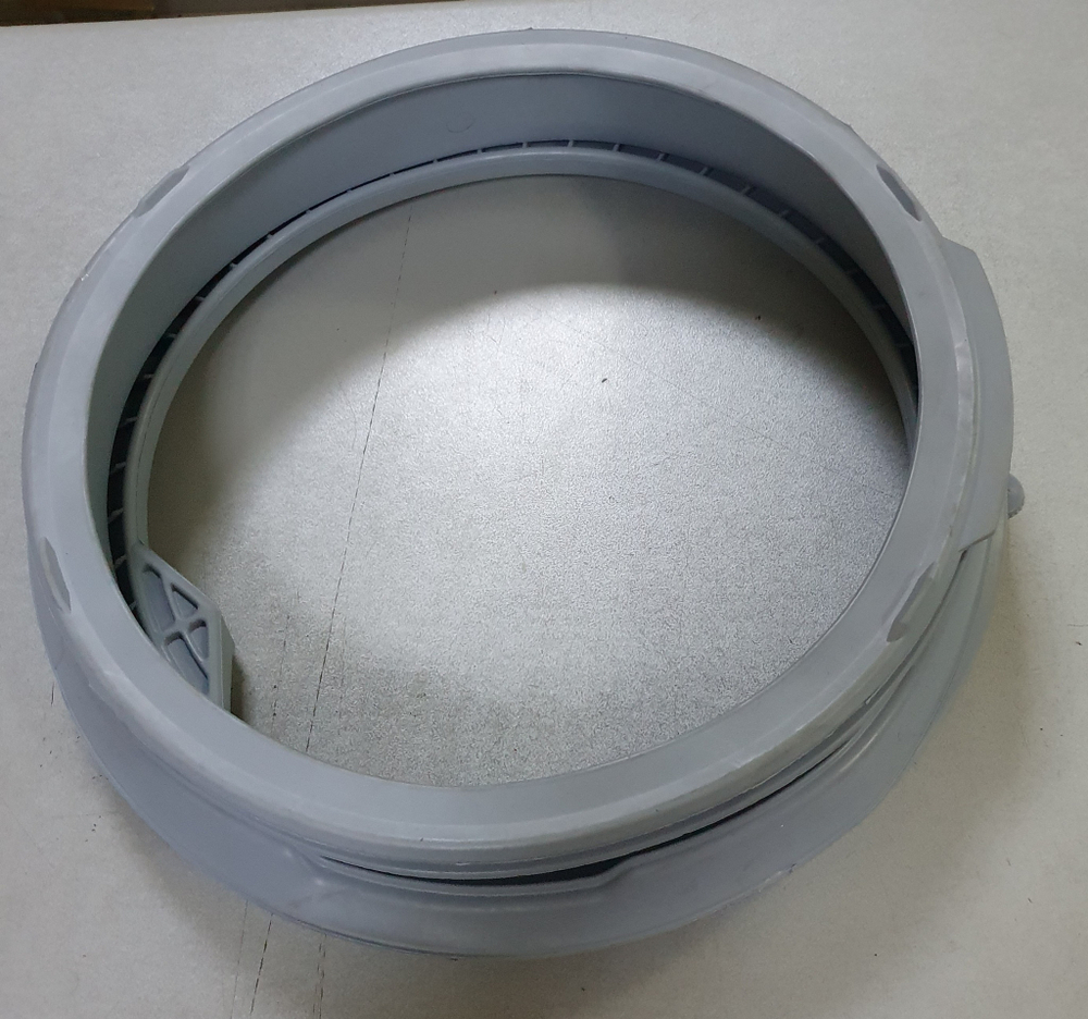 Уплотнительная резина загрузочного люка стиральной машины