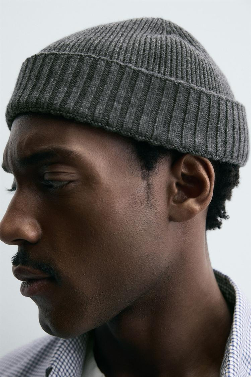 ZARA КОРОТКАЯ ШАПКА БИНИ ИЗ СМЕСОВОЙ ШЕРСТИ, СЕРЫЙ