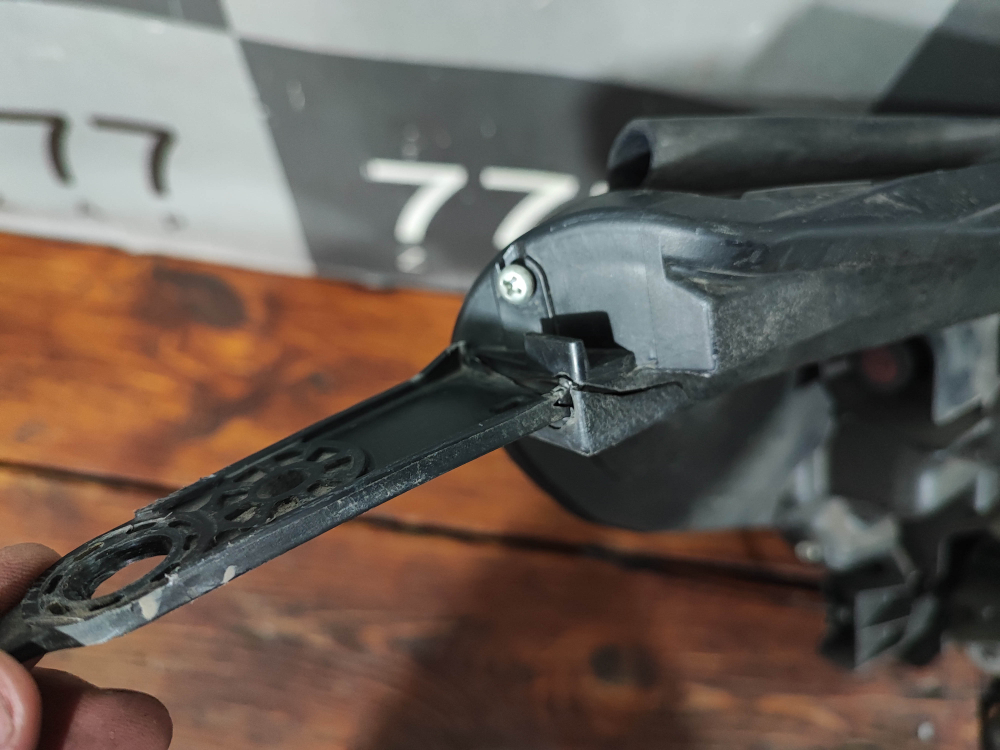 Фара левая Subaru Forester 5 (SK) 21-нв Б/У Оригинал 84002SJ630