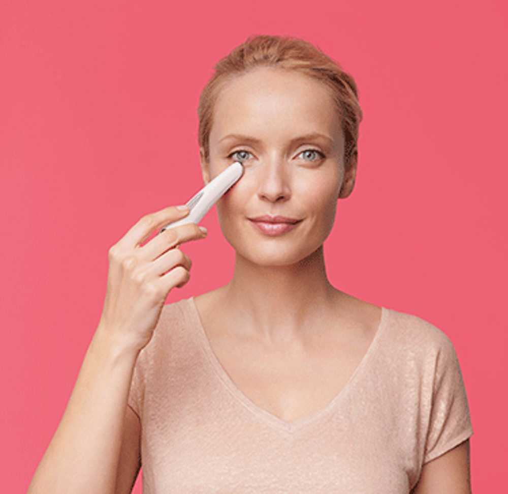 Антивозрастной массажер для коррекции кожи вокруг глаз Rowenta Eye Massager LV2020F0