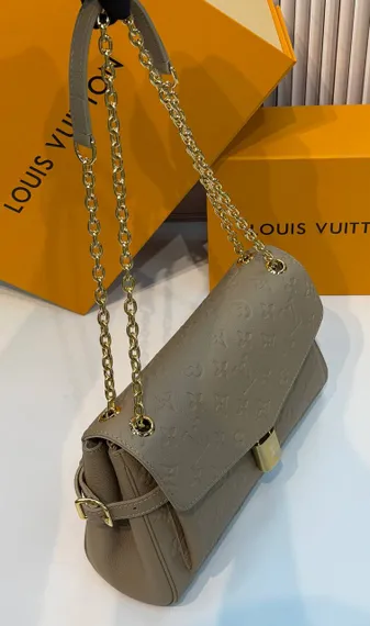 Сумка Louis Vuitton Anytime Flap