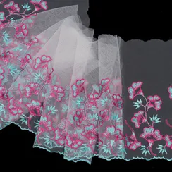 Вышивка на сетке ментол/фуксия 21 см (левая)