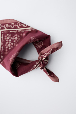 ZARA КВАДРАТНАЯ БАНДАНА С ЦВЕТОЧНЫМ ПРИНТОМ, ГРАНАТОВЫЙ