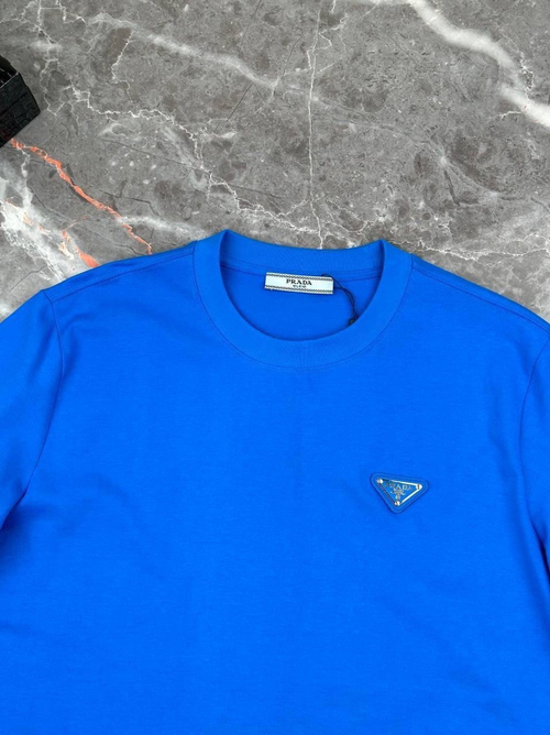 Футболка Prada