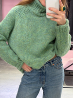 Свитер с горлом Candy зеленый