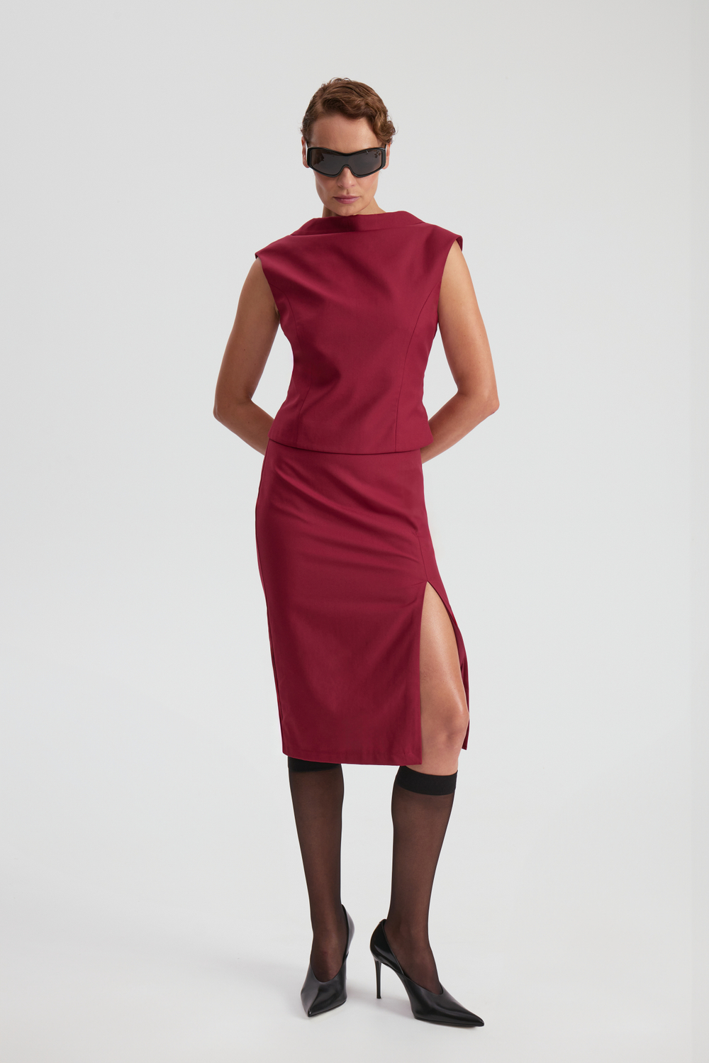 Юбка карандаш бордо разрез