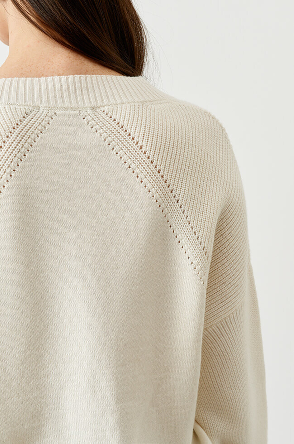 22743 Джемпер женский (молочный)